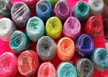 Chine fil à tricoter de fantaisie de 250G DIY pour le coussin tissé par main, fil 100% de bande de polyester fournisseur
